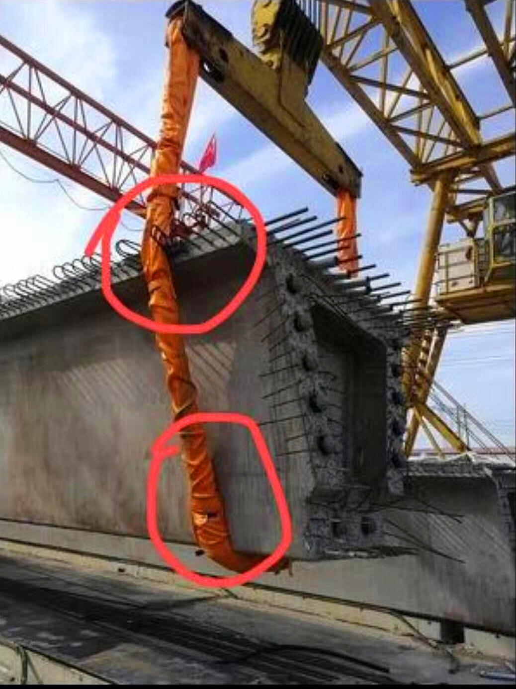 20吨15米柔性吊装带吊装水泥钢筋构件使用现场--河北东圣吊索具制造有限公司