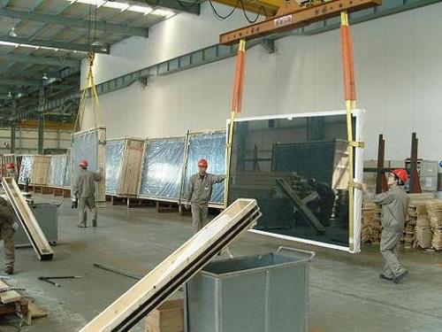 3吨4米白色吊装带吊装钢板割断--河北东圣吊索具制造有限公司
